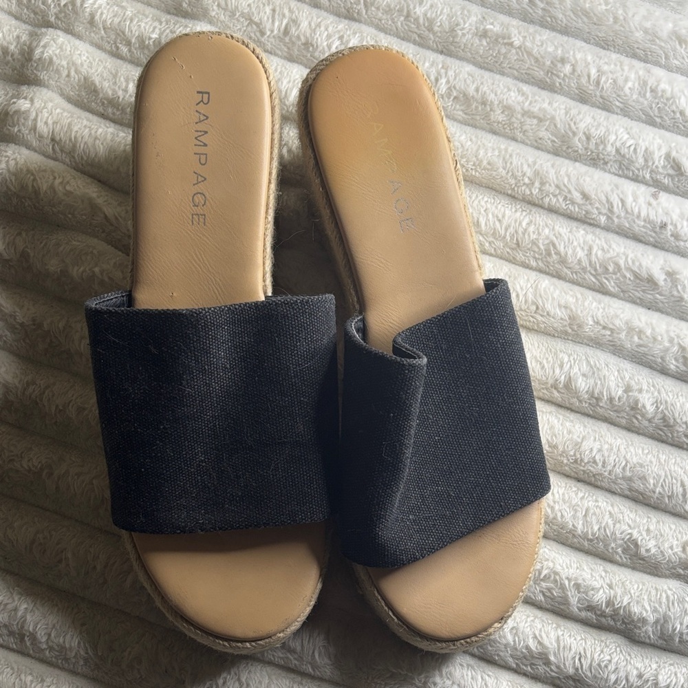 Rampage Women's Black and Tan Slide Sandals